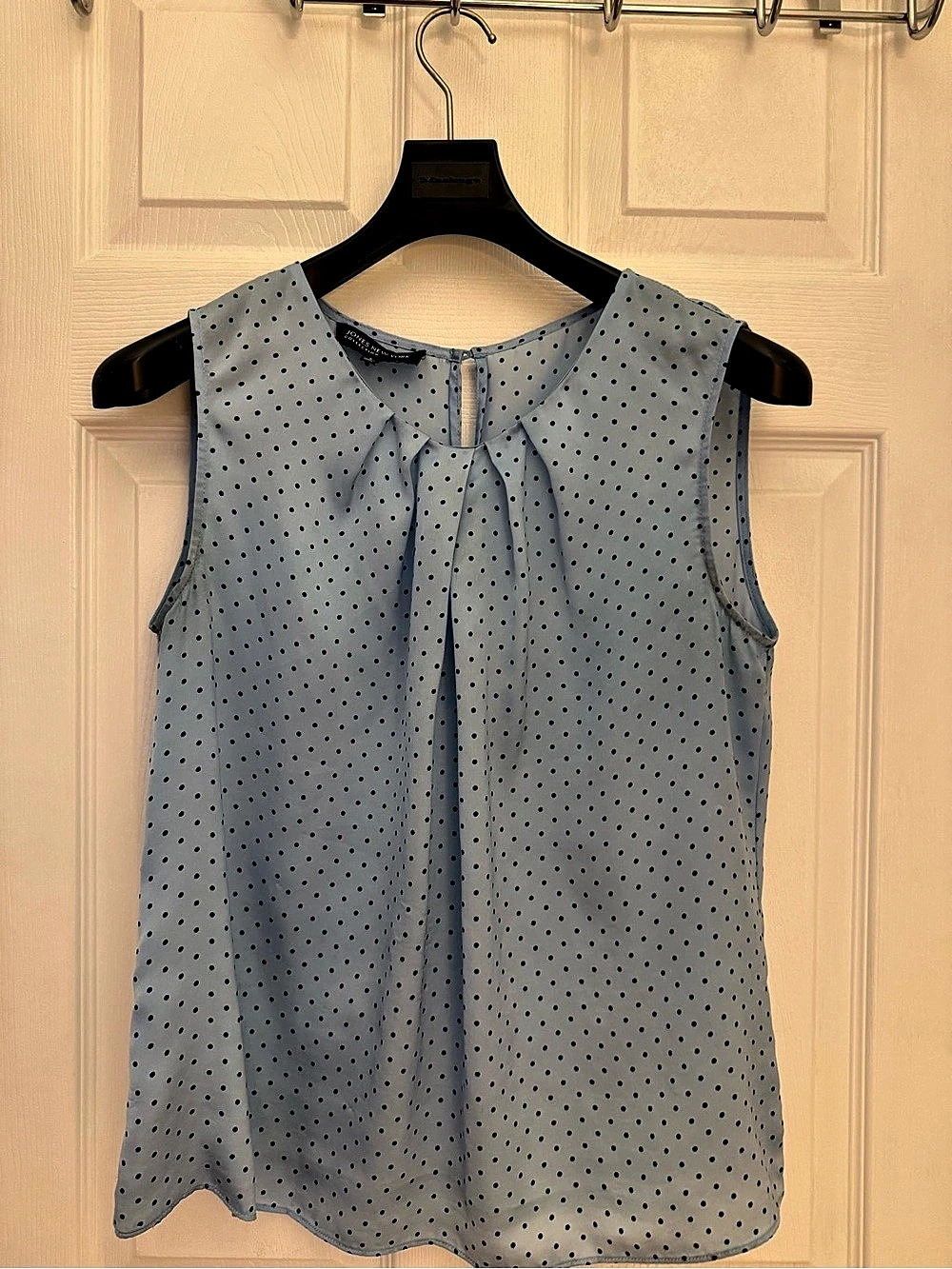 Jones New York Polka Dot Blouse in Blue & White Size Medium